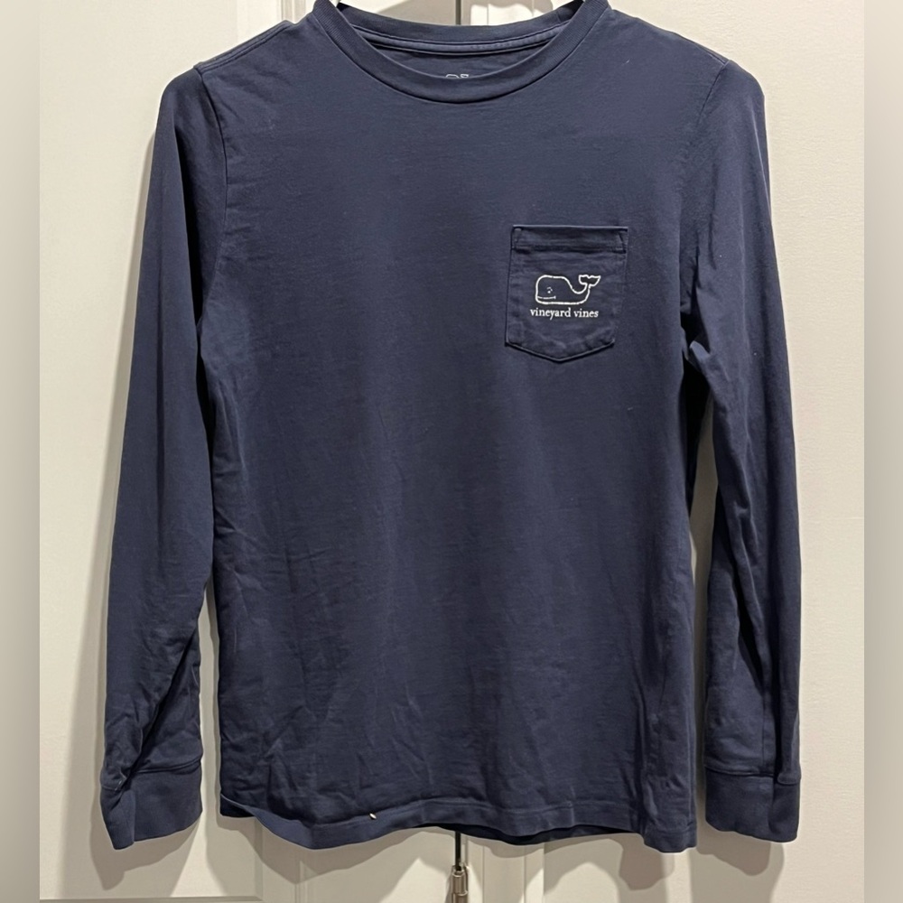 EUC Boys Vineyard Vines Long Sleeve T-shirt. Size M.